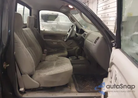 2004 Toyota Tacoma z USA, uszkodzony, nr VIN 5TENL42N04Z448225